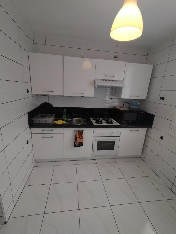 Vénissieux Jolie Appartement Proche Tramway מראה חיצוני תמונה