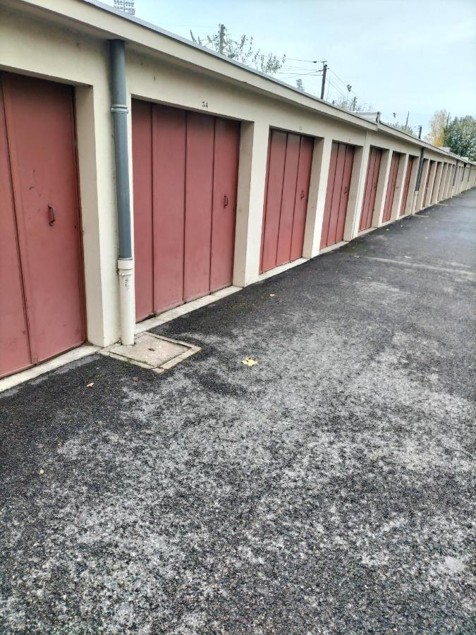 Vénissieux Jolie Appartement Proche Tramway מראה חיצוני תמונה